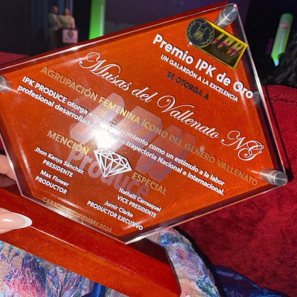 Premio Agrupación femenina ícono del género vallenato entregado a Las Musas del Vallenato NG en 2024